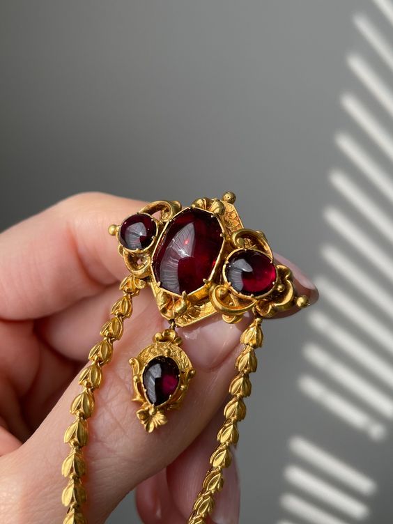 The Mystical Powers of Garnets